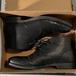 Van Heusen Black Leather Men's Boots